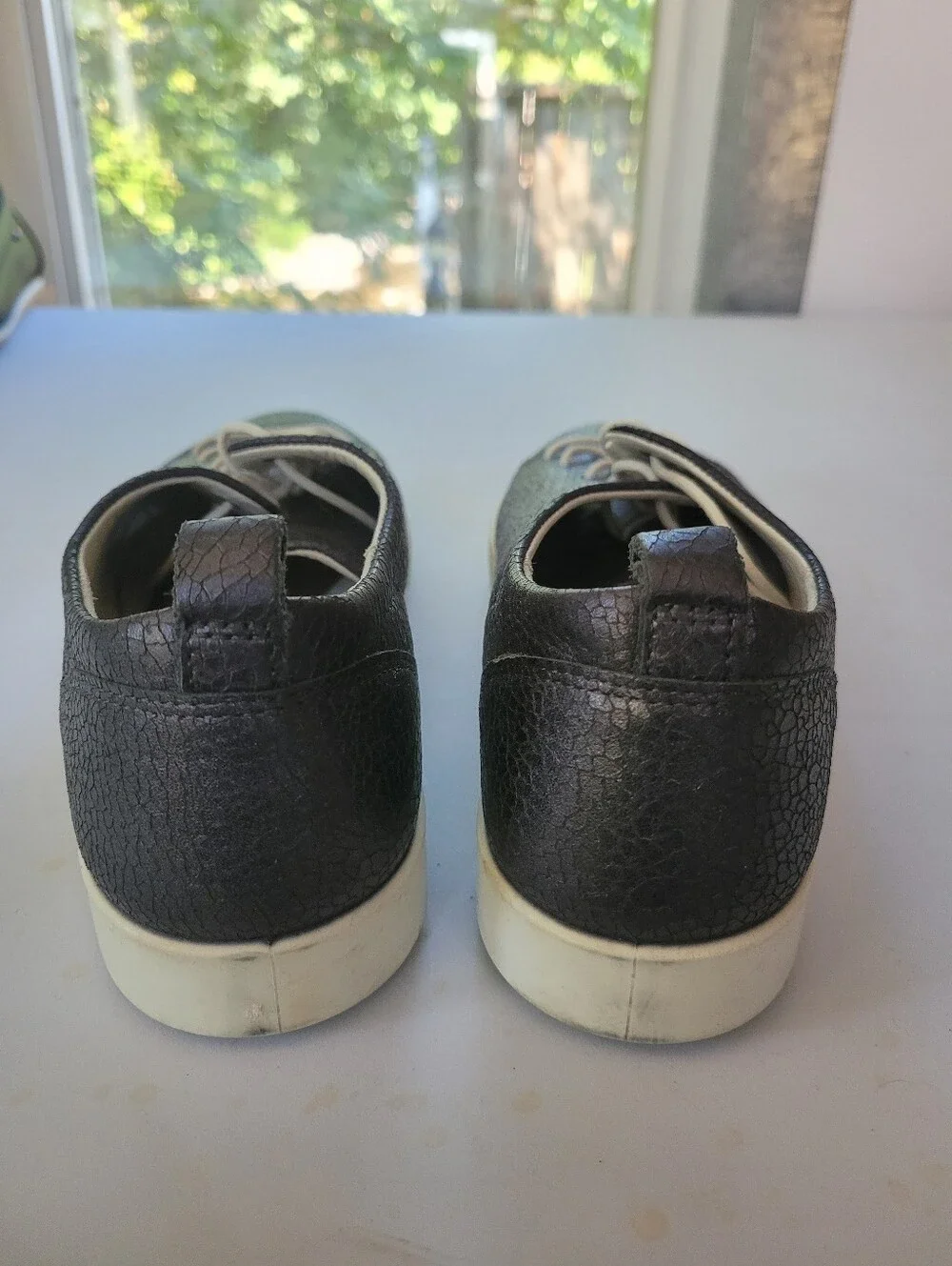 Ecco 10 Women's Black Textured Leather Sneakers with Cream Laces